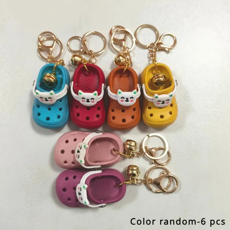 Assorted Color Crocus Shoe Keychains, Novelty Plastic Keyring Charms, Creative Backpack & Bag Pendants, Ideal Birthday & Party Favors Gifts